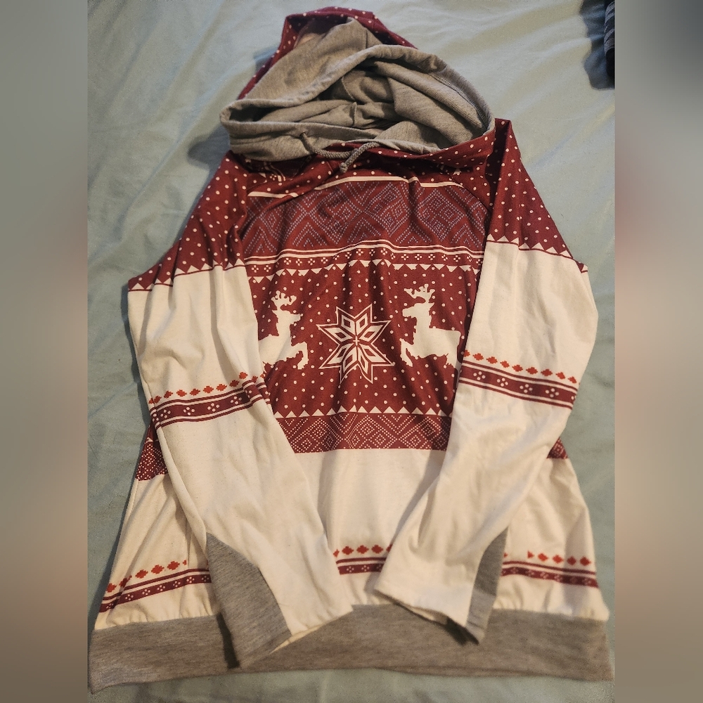Holiday Design Hoodie Pullover